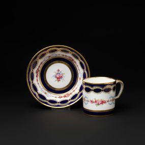 null - Cup and saucer with floral decoration
