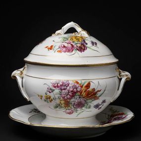 null - Tureen with plate