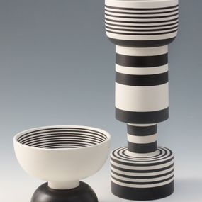 [object Object] - Vase and Stand White / Black series