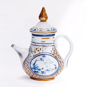 null - Milk glass teapot