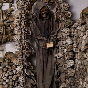 null - Ossa e scheletri di frati cappuccini nella cripta di Santa Maria della Concezione a Roma