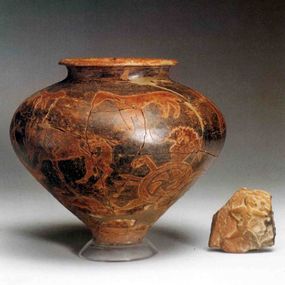 null - Figured ossuary vase