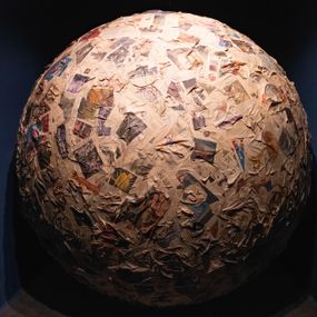 Michelangelo Pistoletto - Grande sfera di giornali