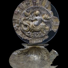null - Shell-shaped case with Nereid on a sea monster