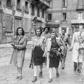 [object Object] - Three girls, aggregated in groups of partisans, in Piazza Brera while they patrol the city together with the Gappisti