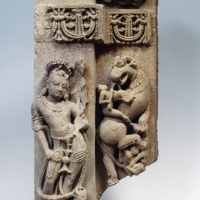 null - Frammento architettonico con Shiva e un Vyala
