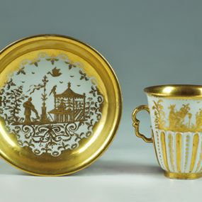 null - White cup with saucer decorated with chinoiserie