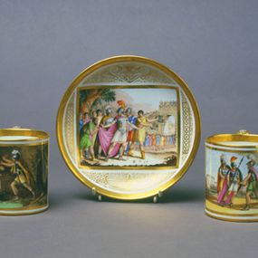 null - Serie di sei tazze con piattini decorati con soggetti romani