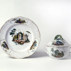 null -  Broth cup with saucer decorated "a pergola"