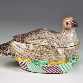 null - Container in the shape of a partridge