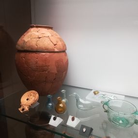 null - Cinerary urn and cerrione necropolis equipment