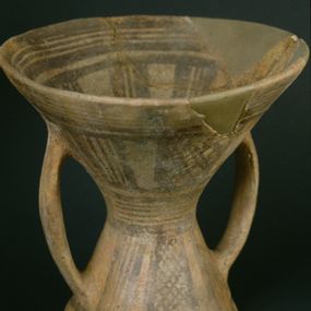 null - Hourglass vase