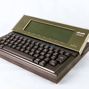 [object Object] - M10 - primera computadora portátil