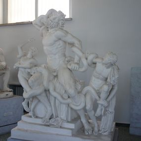 null - The cast of Laocoon