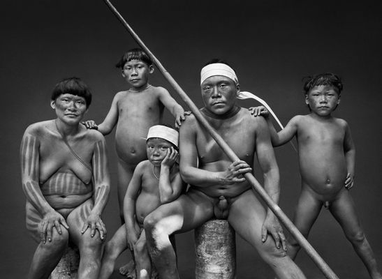 Sebastião Salgado - Korubos Familie. Bundesstaat Amazonas, Brasilien