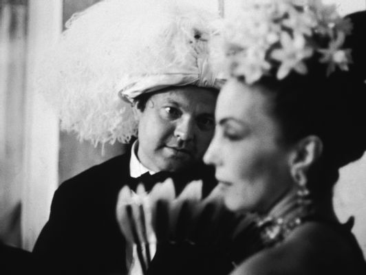 Ruth Orkin - Orson Welles at the Count Beistegui Ball, Venice