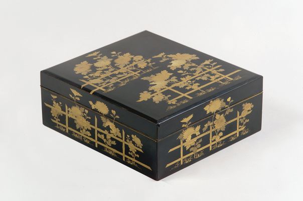Small ryoshibako document box