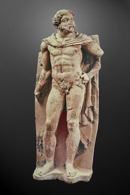 Statua frontonale del tempio del belvedere in terracotta
