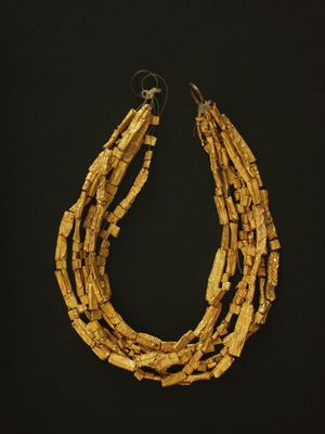 Elements of cylindrical necklace
