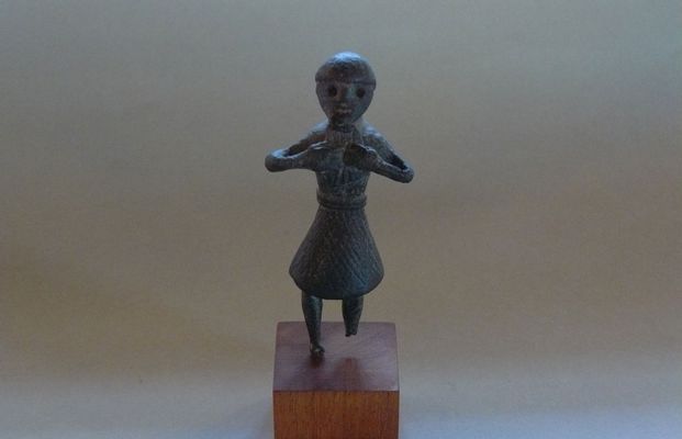 Syringe player figurine