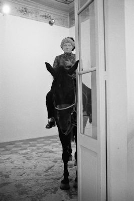 Jannis Kounellis - In mask on horseback