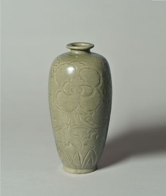 Meiping vase with peonies motif