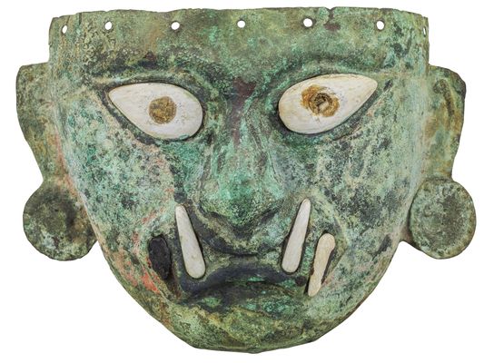 Funerary mask representing the face of Ai Apaec