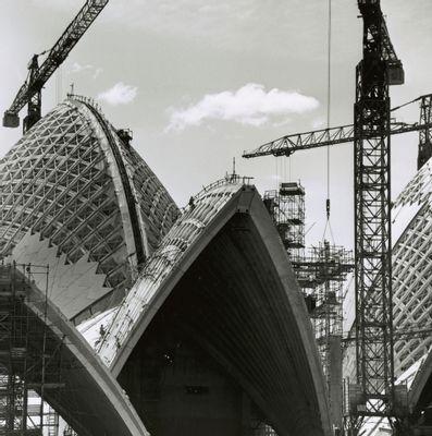 Jørn Utzon - Sydney Opera House