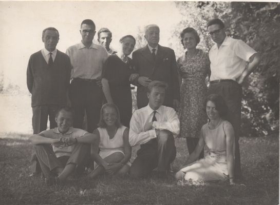 Portrait de groupe de la famille Bassanini