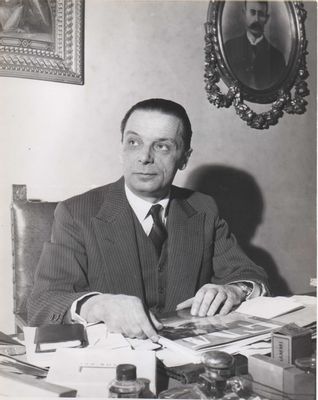 Antonio Bassanini at his desk