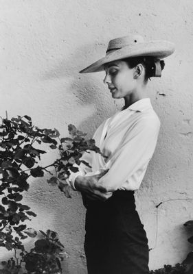 Inge Morath - Audrey Hepburn
