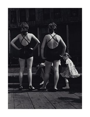 Ruth Orkin - Deux femmes en maillot de bain