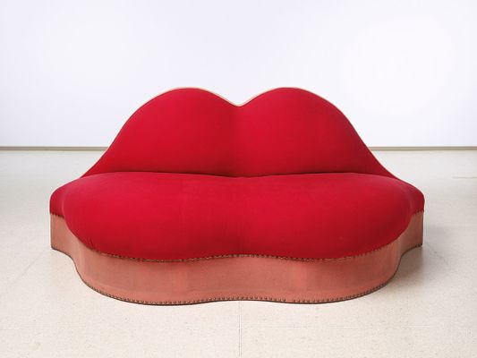 Salvador Dalí - Mae West Lips Sofa