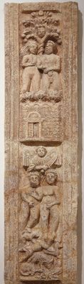 Stipite del portale maggiore della Chiesa di San Nicolò dei Greci (Riproduzione) 