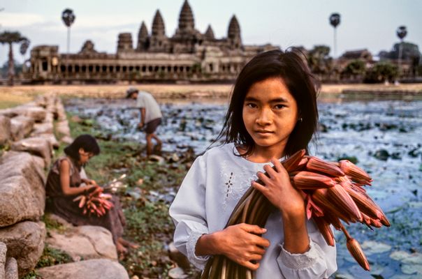 Steve McCurry - Angkor Wat, Camboya