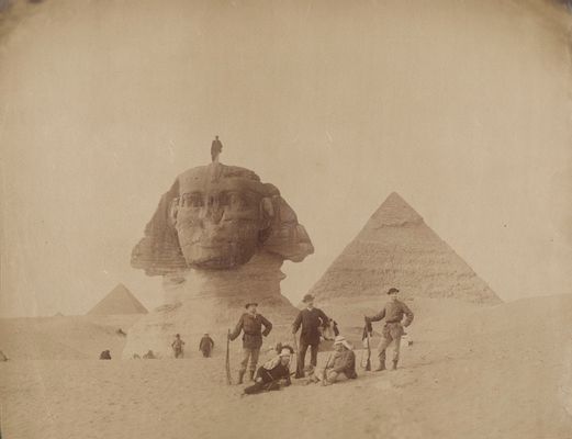 La Gran Esfinge y las pirámides de Giza en Egipto