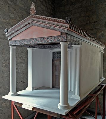 Scale model of the temple found in La Stazza