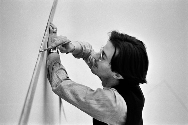 Marina Malabotti - Giulio Paolini installing its work
