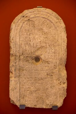 Funerary stele of L. Valerius Magnus