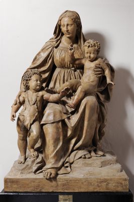 Antonio Begarelli - Virgen con el Niño y San Giovannino conocida como Madonna di Piazza