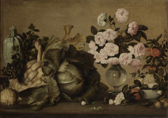 Bernardo Strozzi, detto il Cappuccino - Natura morta con zucchine, uva, prezzemolo, cavolo, vaso di peonie e frutta