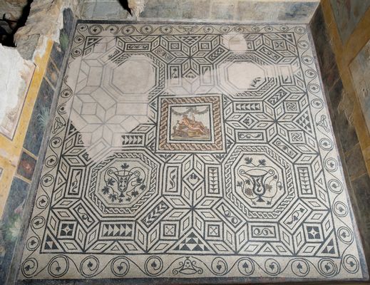 Triclinium della domus di Dioniso