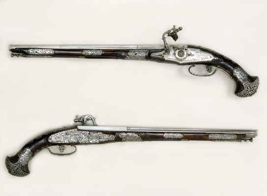 Pair of anchor pistols