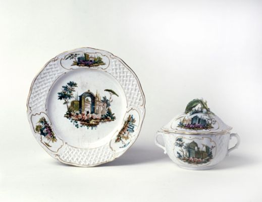  Broth cup with saucer decorated "a pergola"