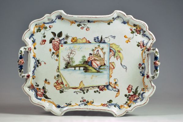 Tray decorated in "trompe-l'oeil" with a Chinese scene