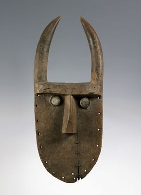 Maske (angbai oder nyanbai)