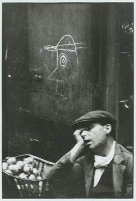 Henri Cartier-Bresson - Barrio Chino, Barcelone, Espagne