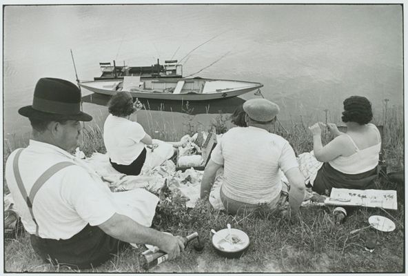 Henri Cartier-Bresson - Sunday on the banks of the Seine, France, 1938,