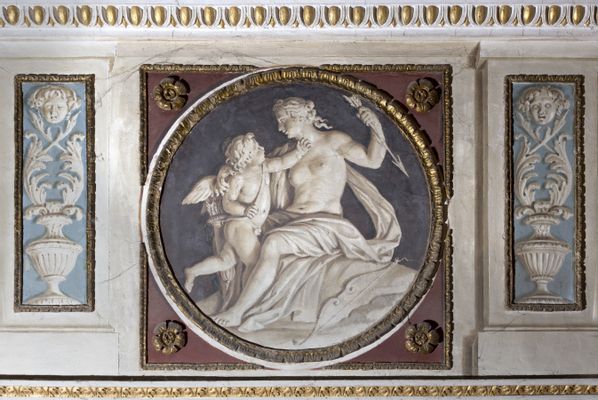 Giulio Romano - Venus disarms Cupid