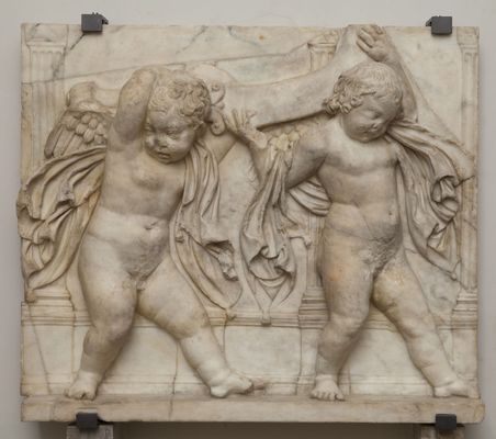 Putti of the throne of Saturn